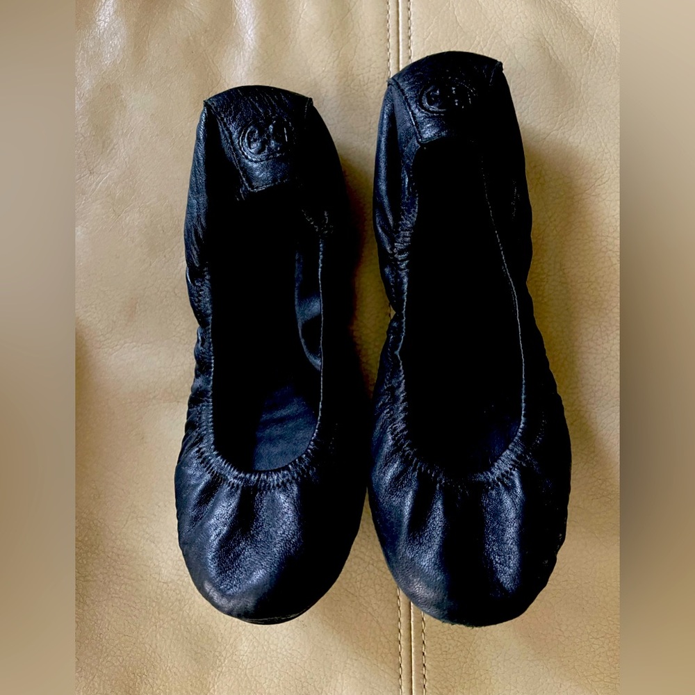 Tory Burch Authentic vintage logo ballet flats